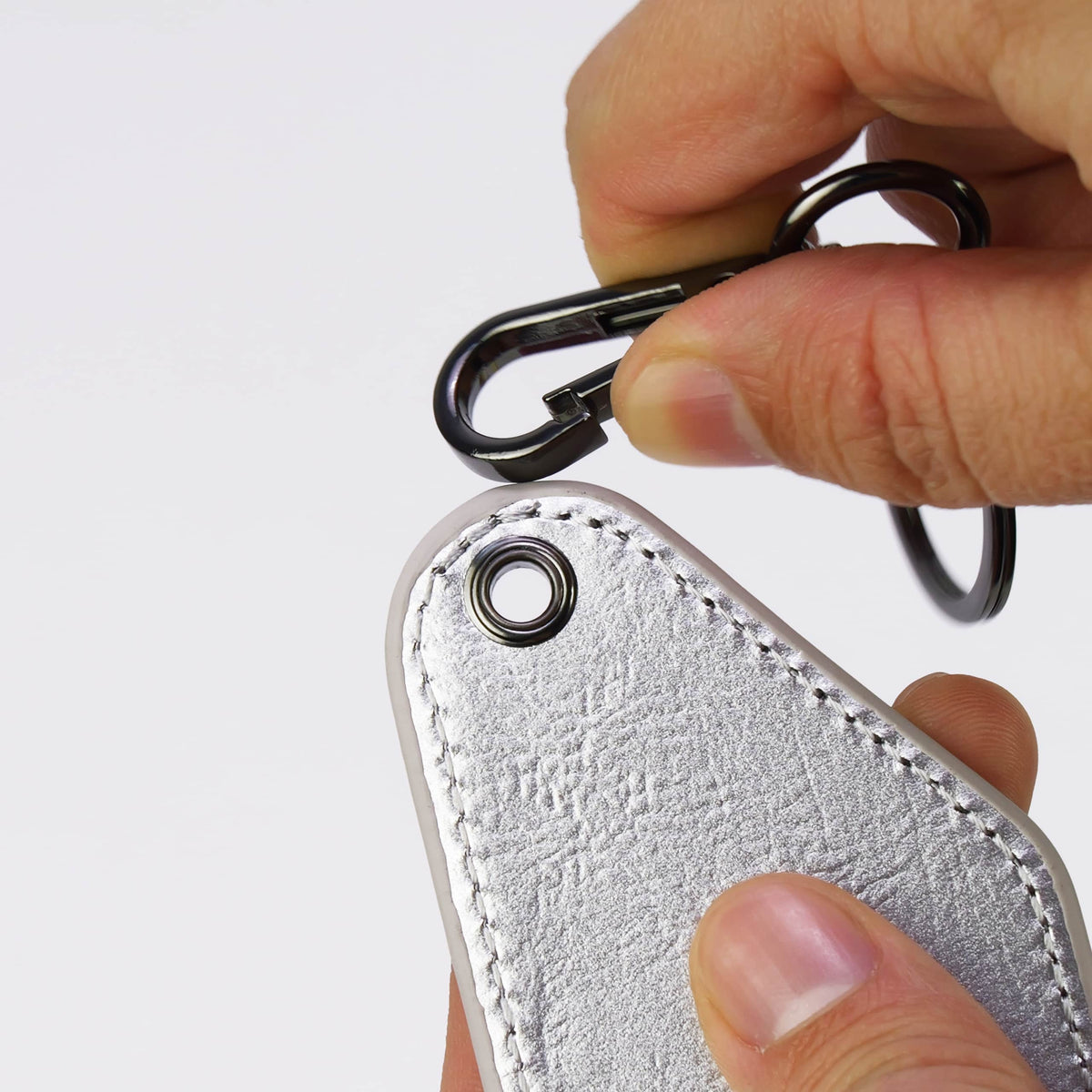 Motel keychain swivel clip